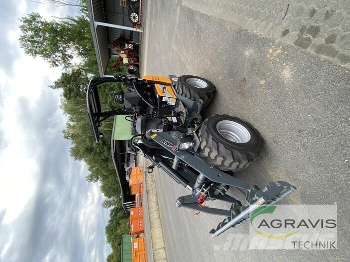 GiANT G1500 Chargeuse sur pneus