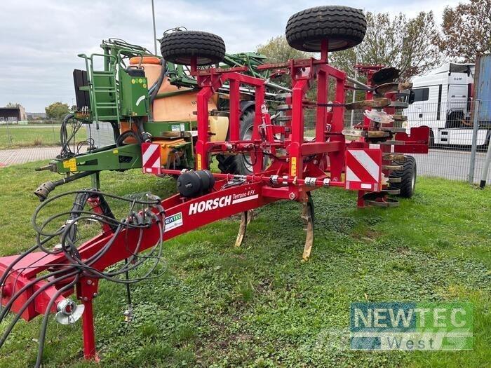 Horsch TERRANO 4 FX Déchaumeur, cultivateur