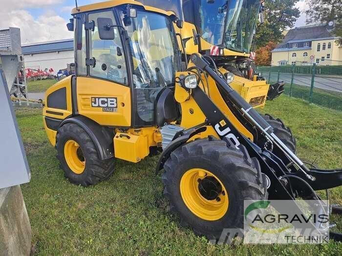 JCB 407 AGRI STUFE V Chargeuse sur pneus