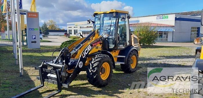 JCB 409 AGRI STUFE V Chargeuse sur pneus