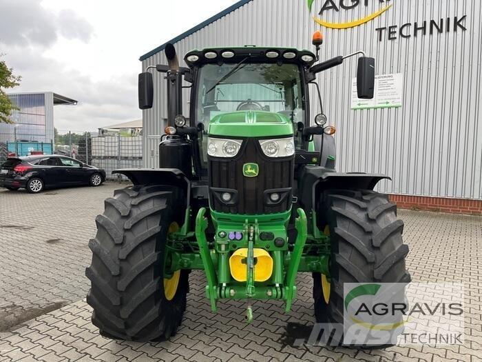 John Deere 6215 R Tracteur