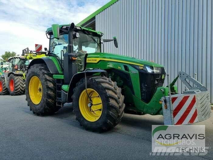 John Deere 8310 R Tracteur