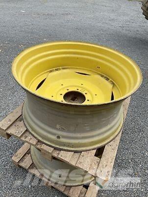 John Deere R38 + R28 Pneus, roues et jantes