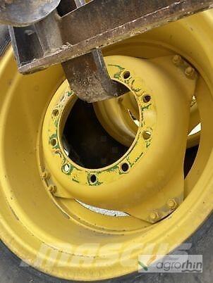 John Deere R38 + R28 Pneus, roues et jantes