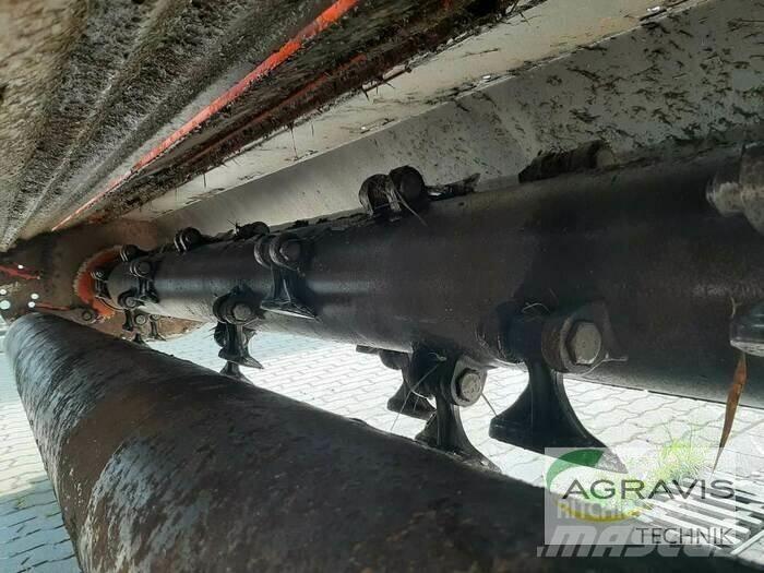 Kuhn BP 8300 Fendeuse, Scie