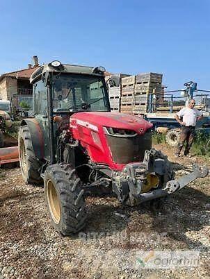 Massey Ferguson 3710 F Tracteur