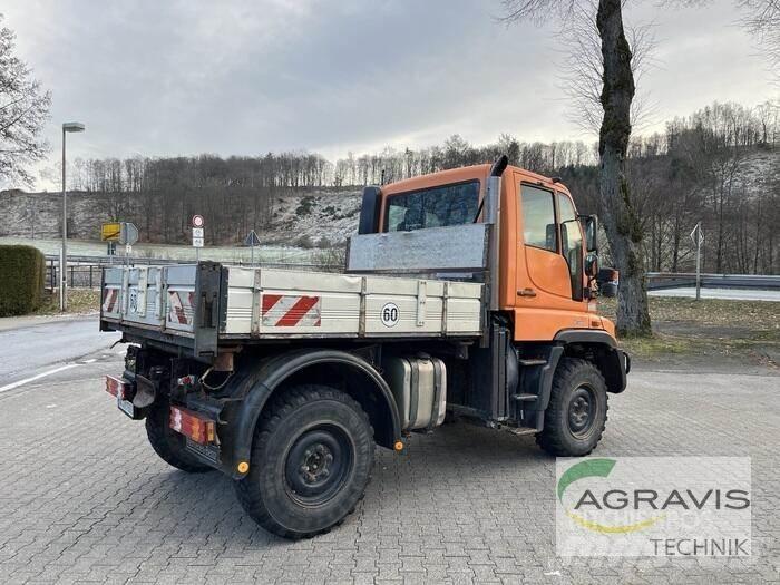 Mercedes-Benz UNIMOG Autre camion