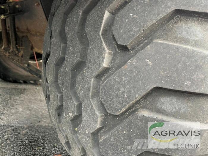 New Holland BB 940 Presse cubique