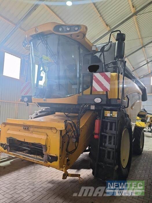 New Holland CX 5090 Moissonneuse batteuse