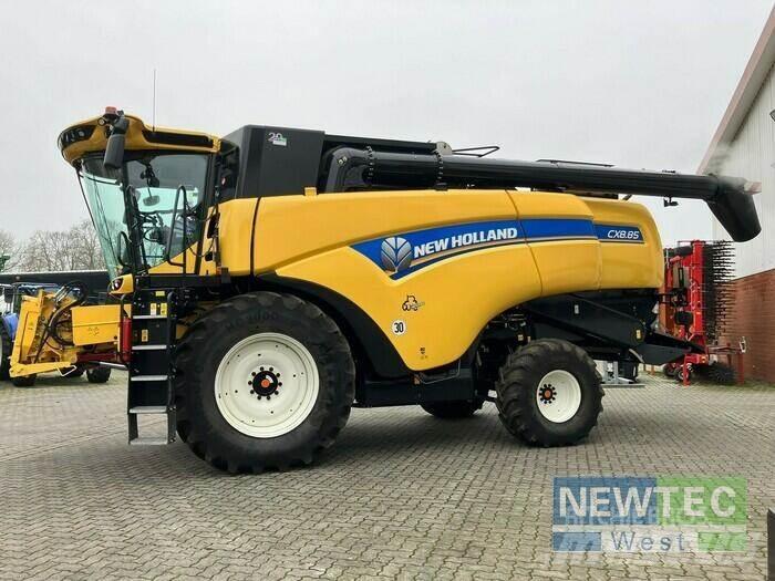 New Holland CX 8.85 Moissonneuse batteuse