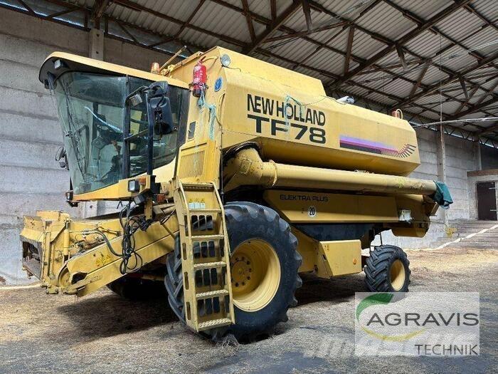 New Holland TF 78 Moissonneuse batteuse