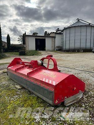 Omarv CUNEO 320 Broyeur / Gyrobroyeur / Epareuse