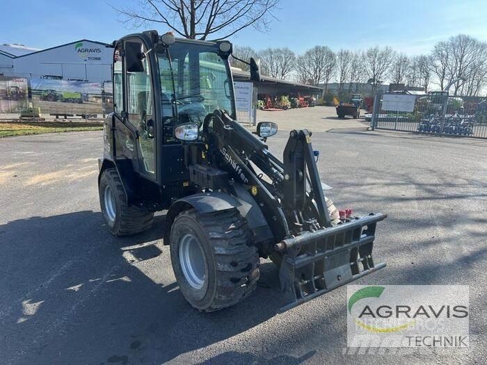 Schäffer 2445 S Chargeuse sur pneus