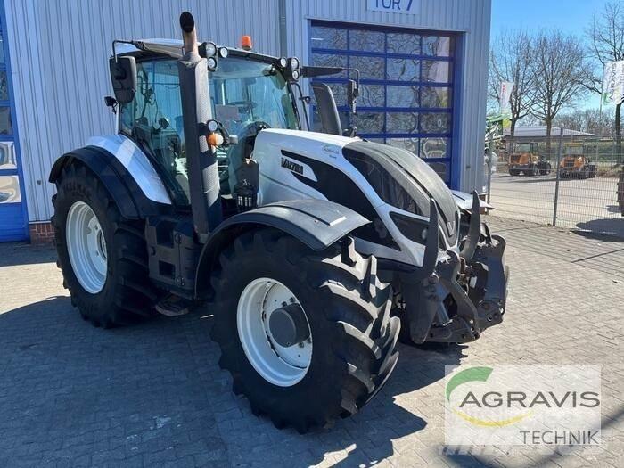 Valtra T 214 D Tracteur