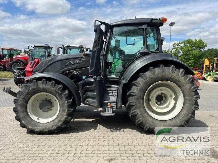 Valtra T 214 D 1B8 Tracteur