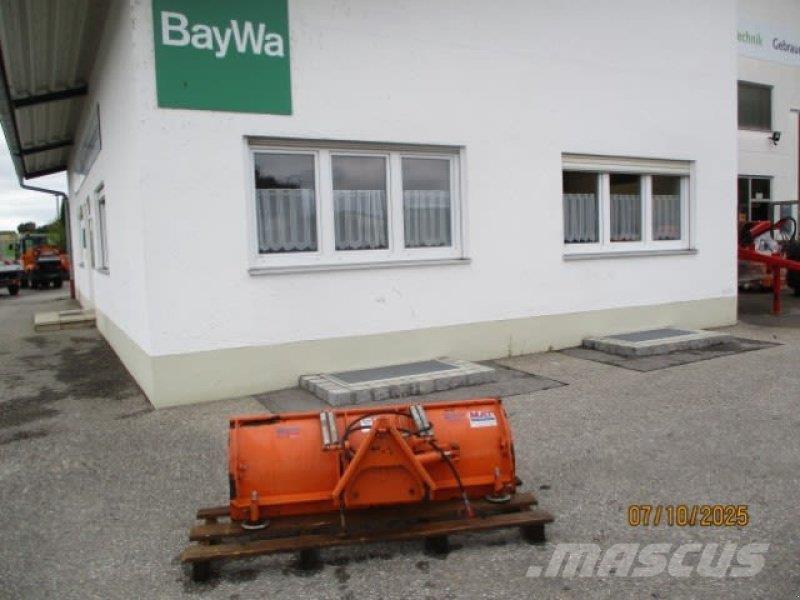  Aigner UKS 150 Chasse neige