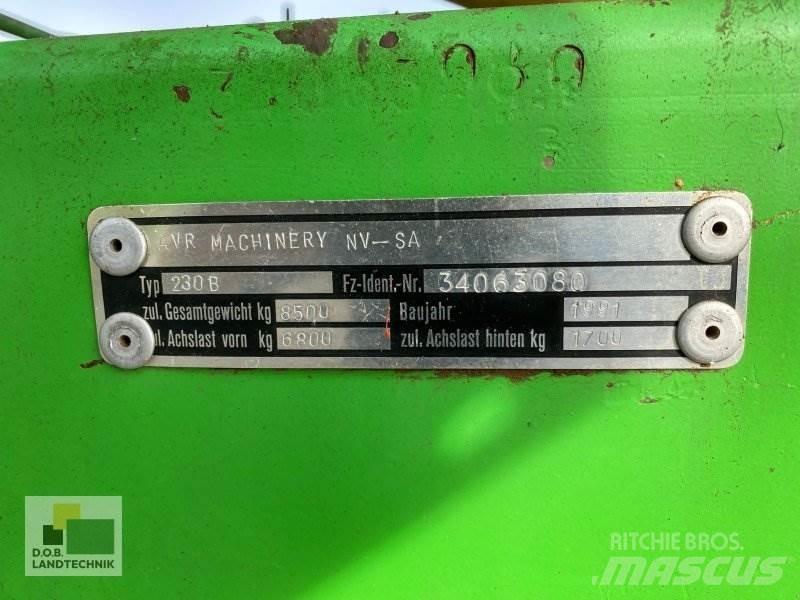 AVR 230 B Moissoneuse de Pomme de Terre