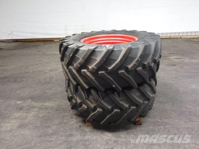 BKT 540 / 65 R30 Pneus, roues et jantes