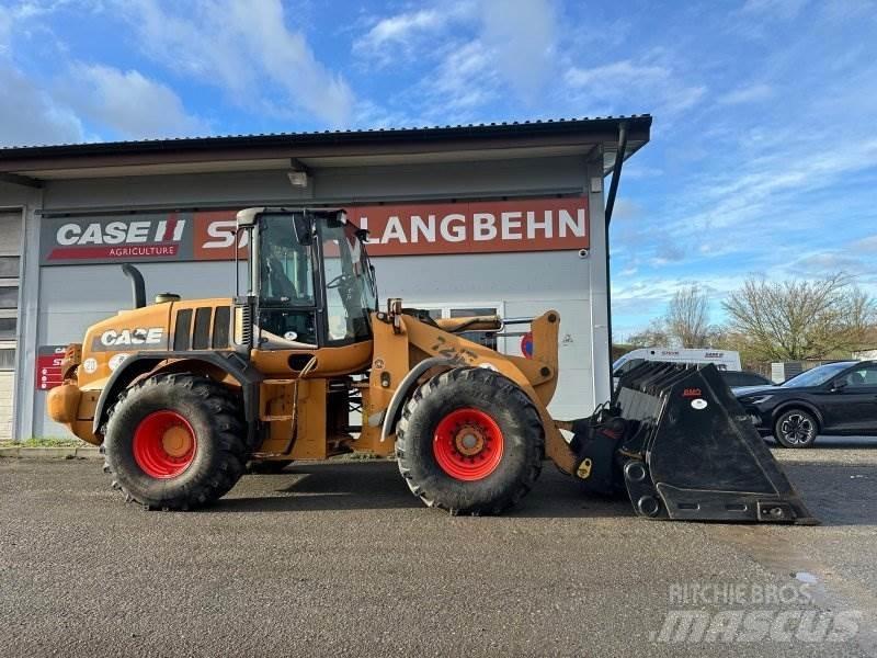 CASE 721 E Chargeuse sur pneus