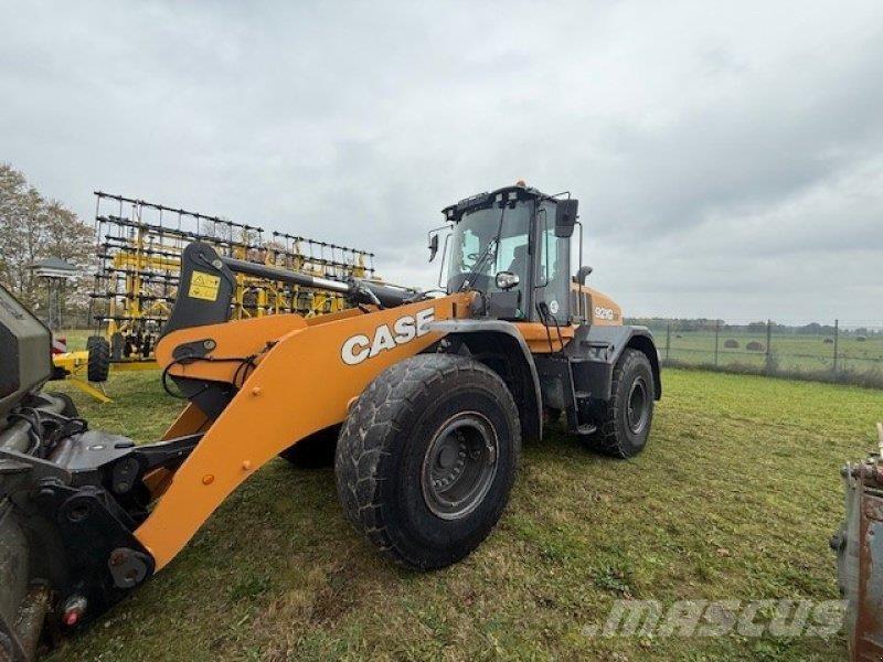 CASE 921G Chargeuse sur pneus