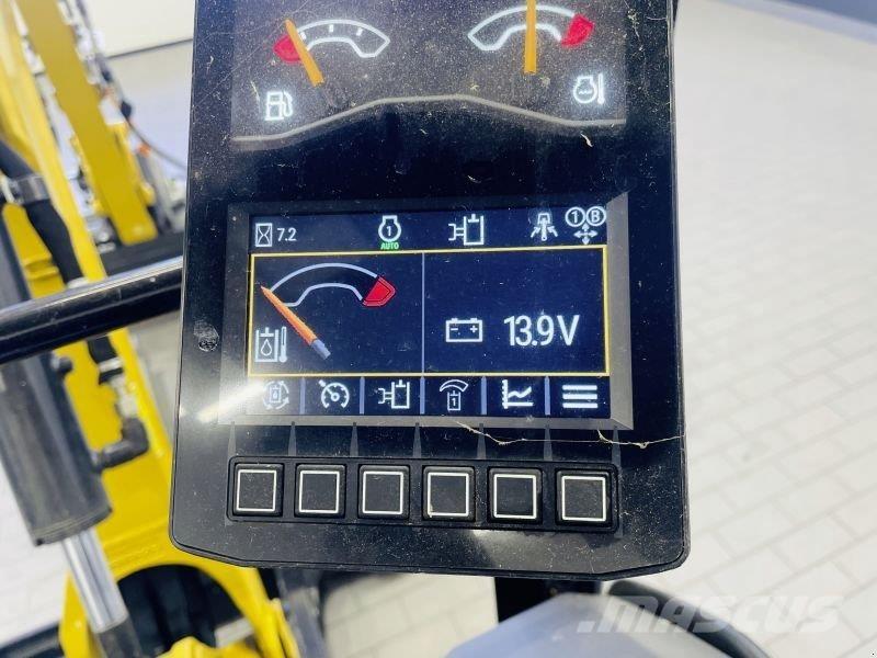 CAT 301.5 Pelle sur pneus