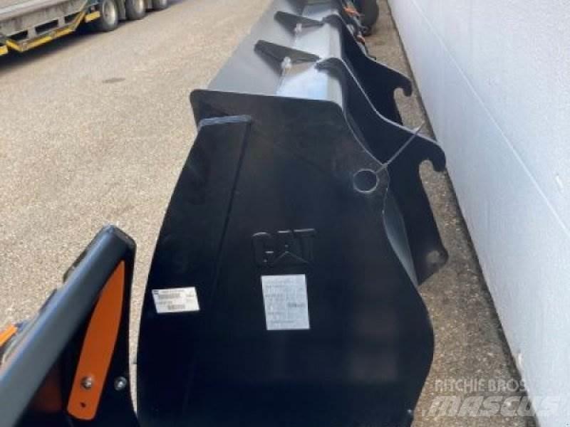CAT 908 Chargeuse sur pneus