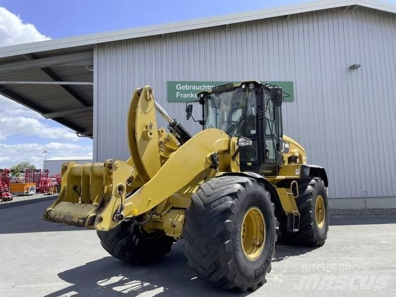 CAT 938M Chargeuse sur pneus