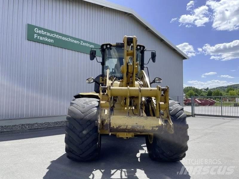 CAT 938M Chargeuse sur pneus