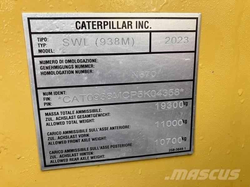 CAT 938M Chargeuse sur pneus