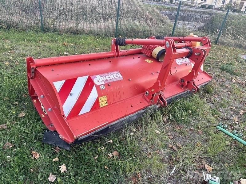 Dücker UM 30 Retourneur de compost