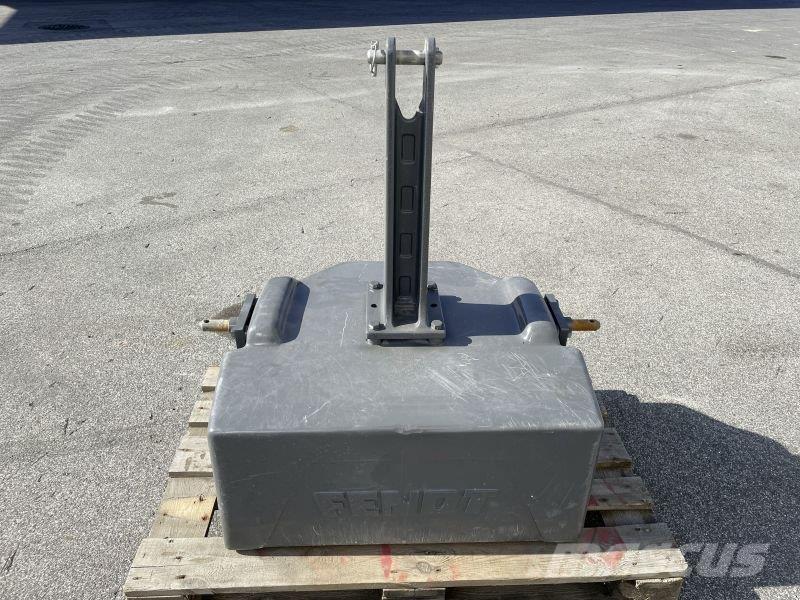 Fendt 1250 KG Masse avant