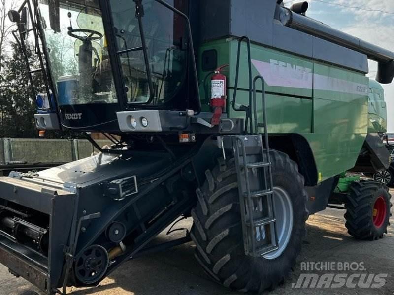 Fendt 5225 E Moissonneuse batteuse