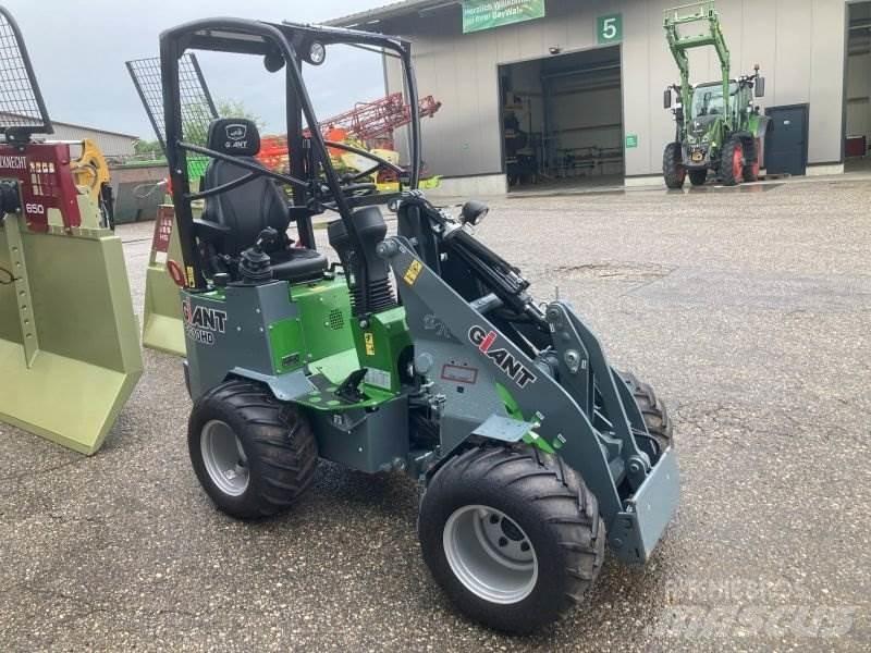 GiANT G1200 Chargeuse compacte