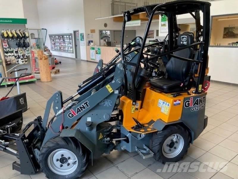 GiANT G1200 Chargeuse compacte
