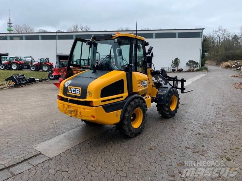 JCB 407 Agri Chargeuse sur pneus