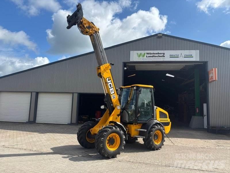 JCB TM 220 Chargeuse sur pneus