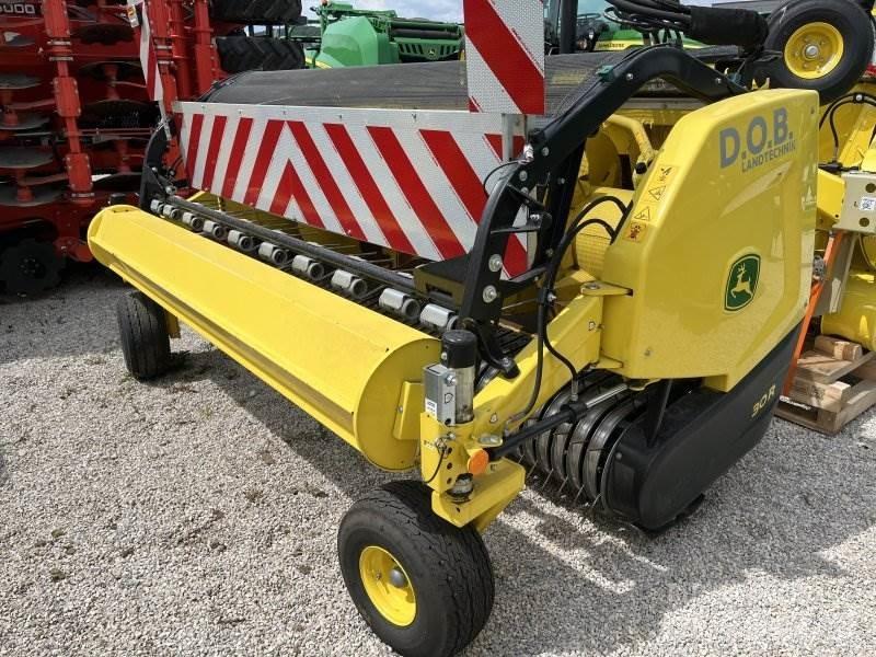 John Deere 30R Accessoires pour machines à foin et à fourrage