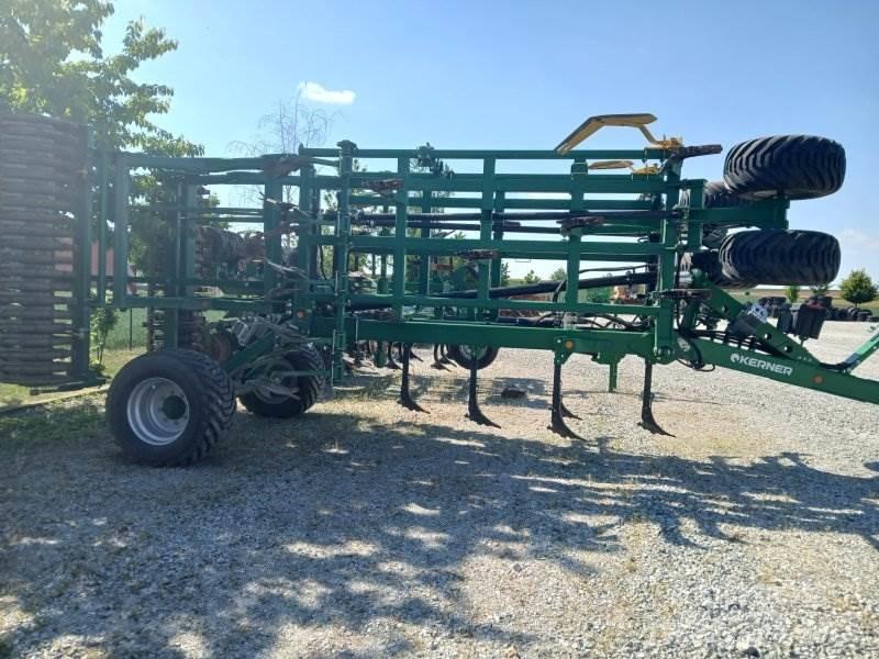 Kerner x4 460 Déchaumeur, cultivateur