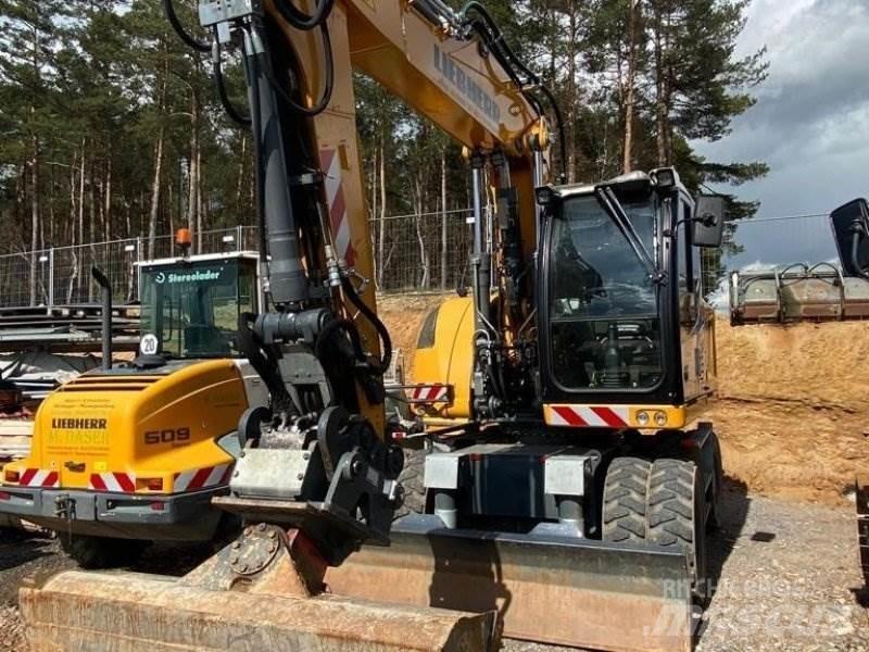 Liebherr A 916 Pelle sur pneus