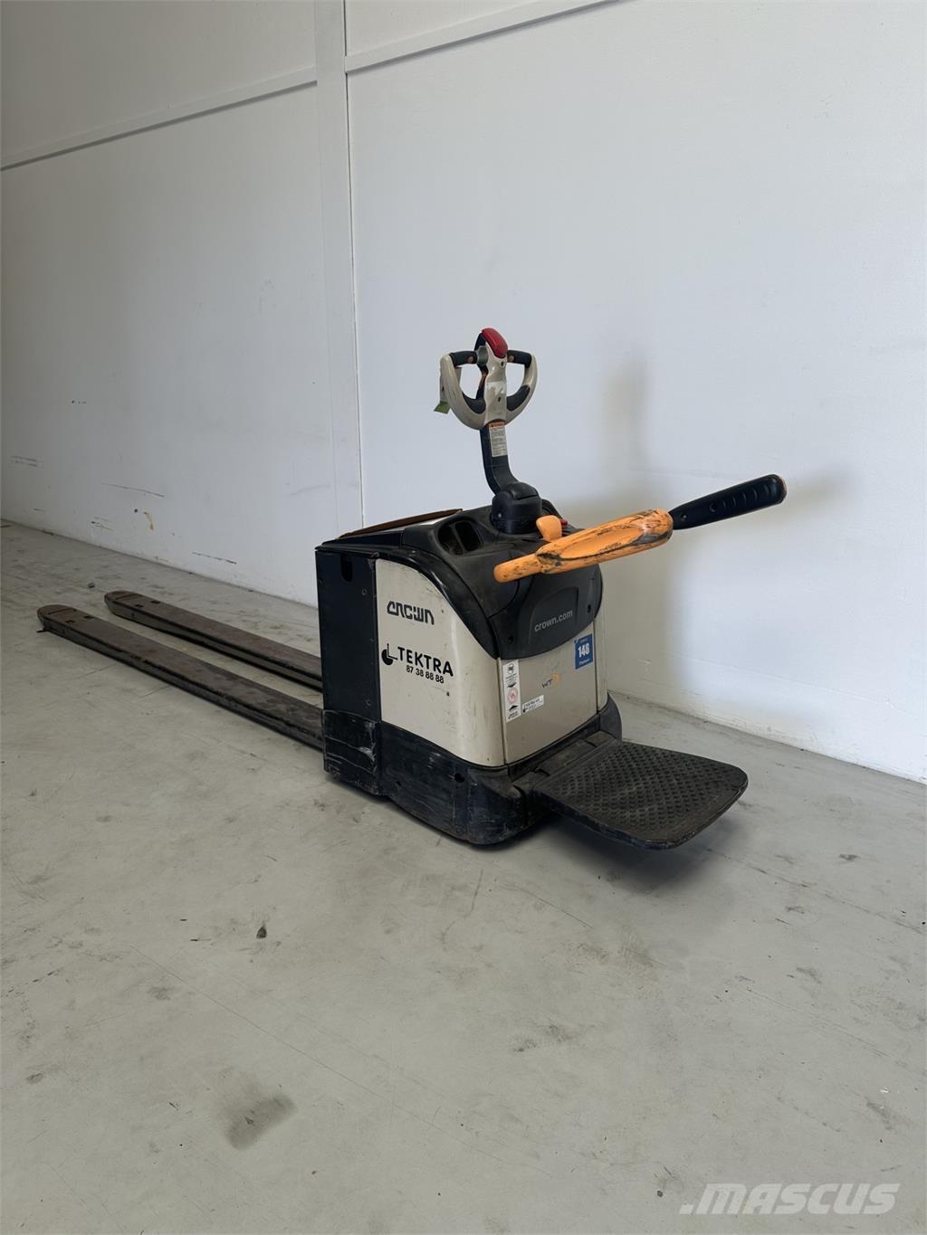 Crown WT3040 Transpalette accompagnant porté debout