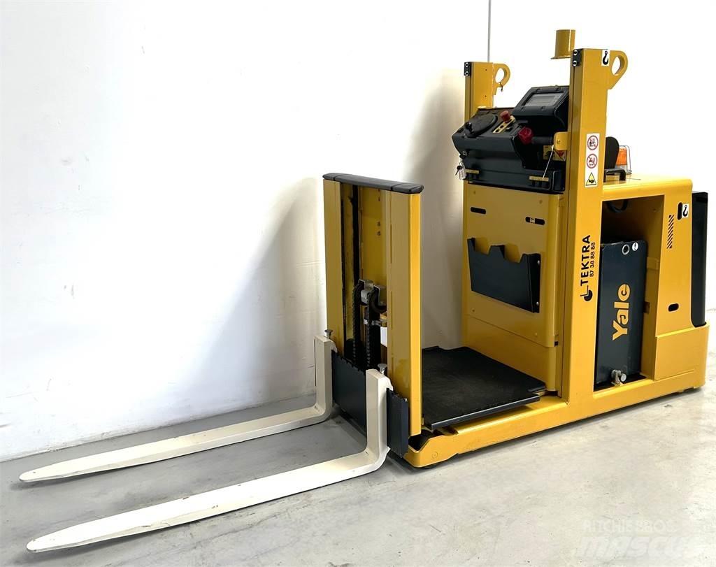 Hyster K1.0L Préparateur de commande moyenne levée
