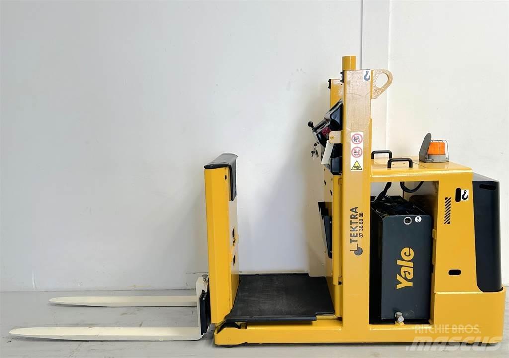 Hyster K1.0L Préparateur de commande moyenne levée