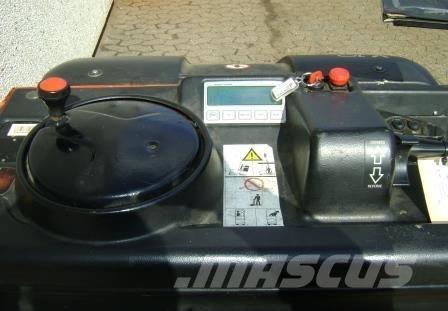 Linde V 10 L02/1200 Préparateur de commande moyenne levée