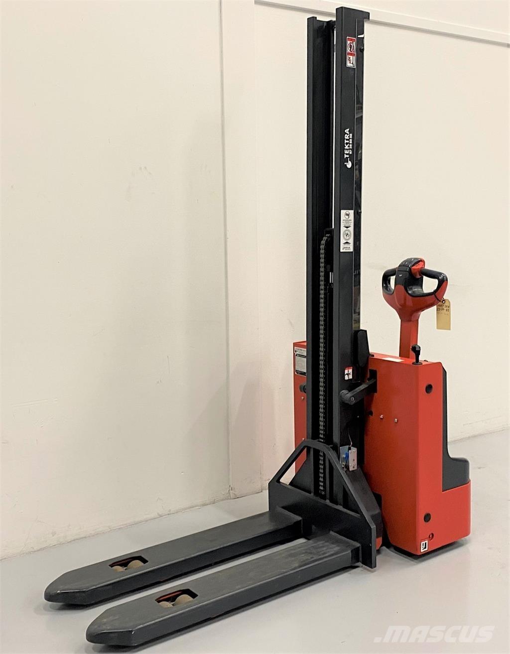 Tektra ESLI101 Gerbeur accompagnant