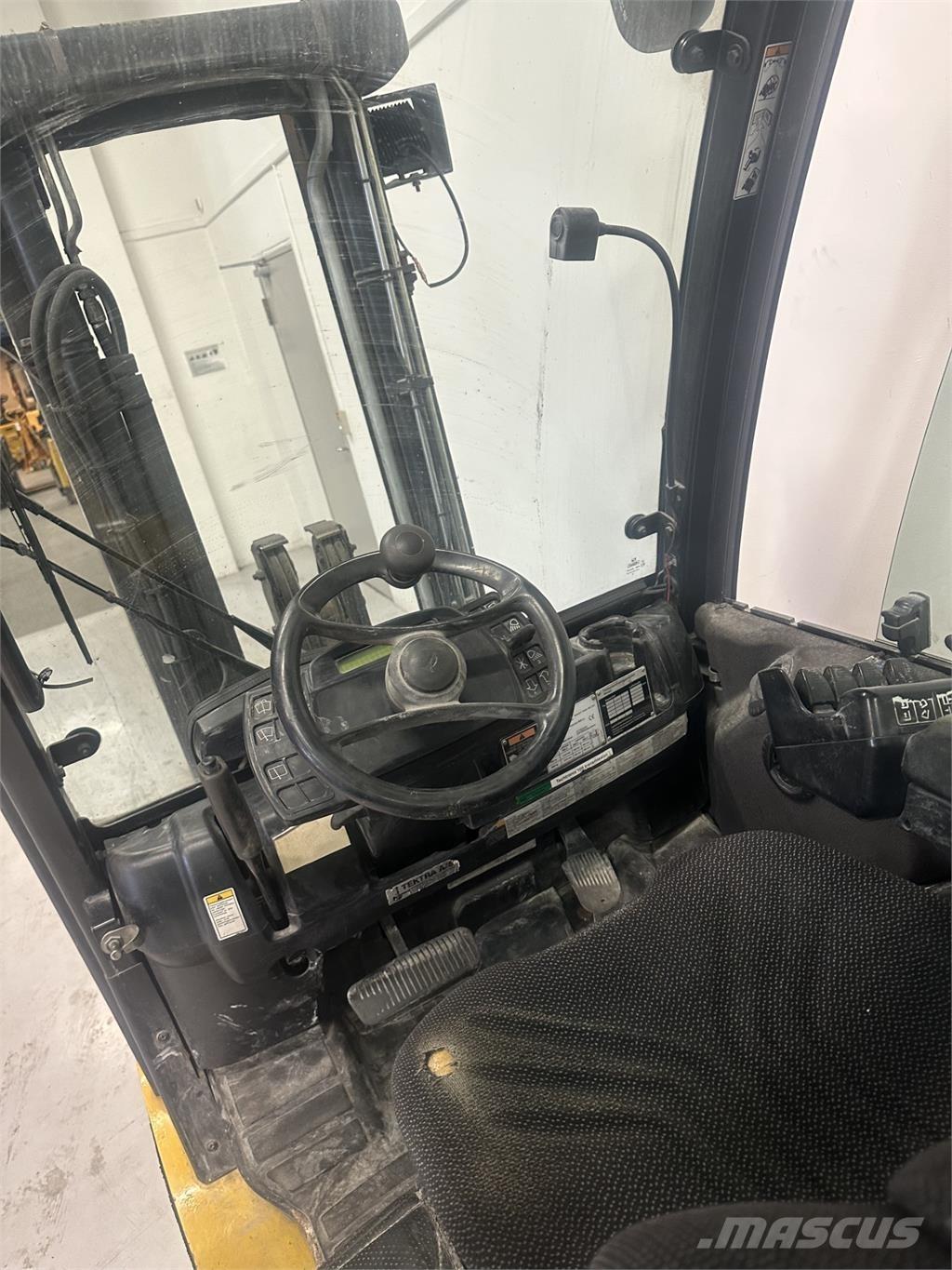 Yale GLP30VX Chariots GPL
