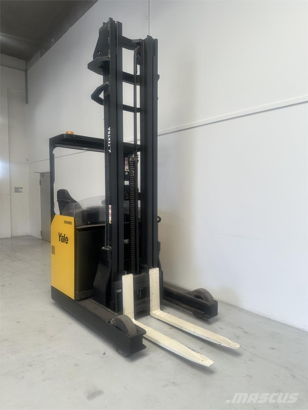 Yale MR16H Chariot à mât rétractable