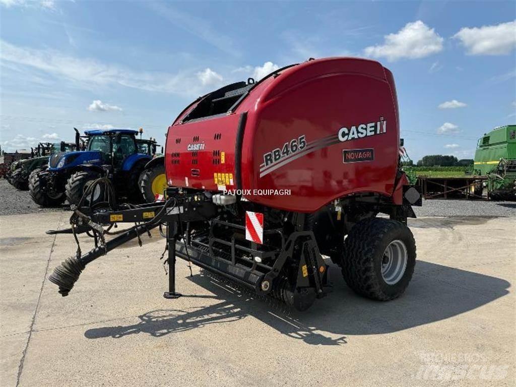 Case IH RB465 Presse à balle ronde