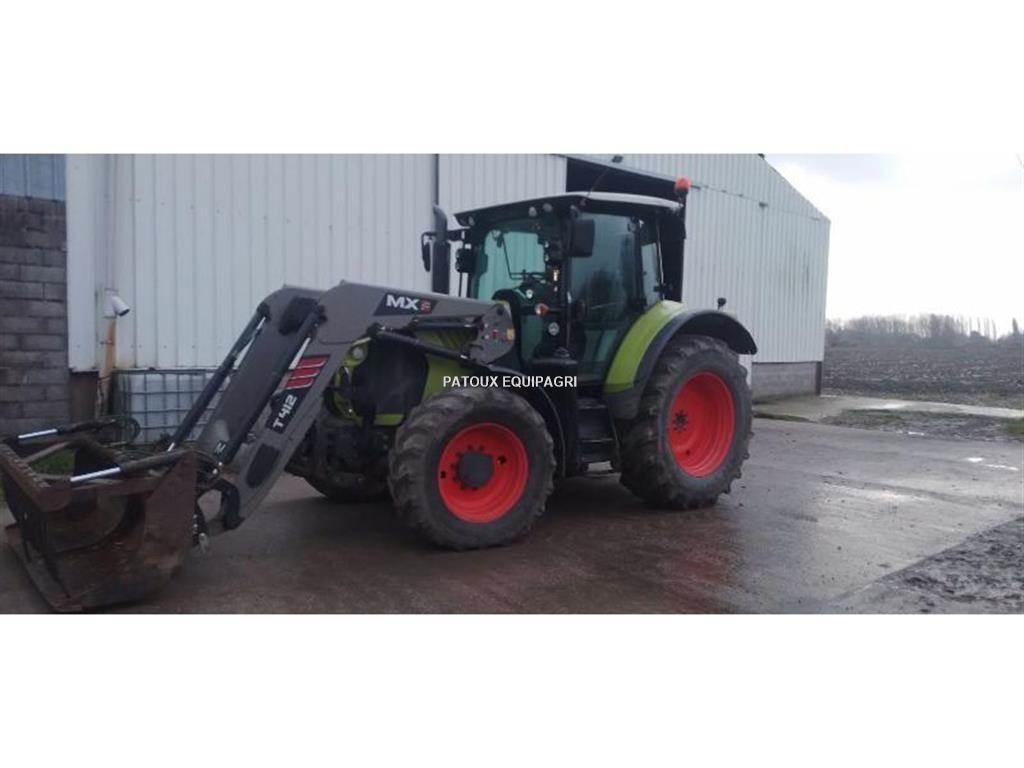CLAAS ARION 520 Tracteur