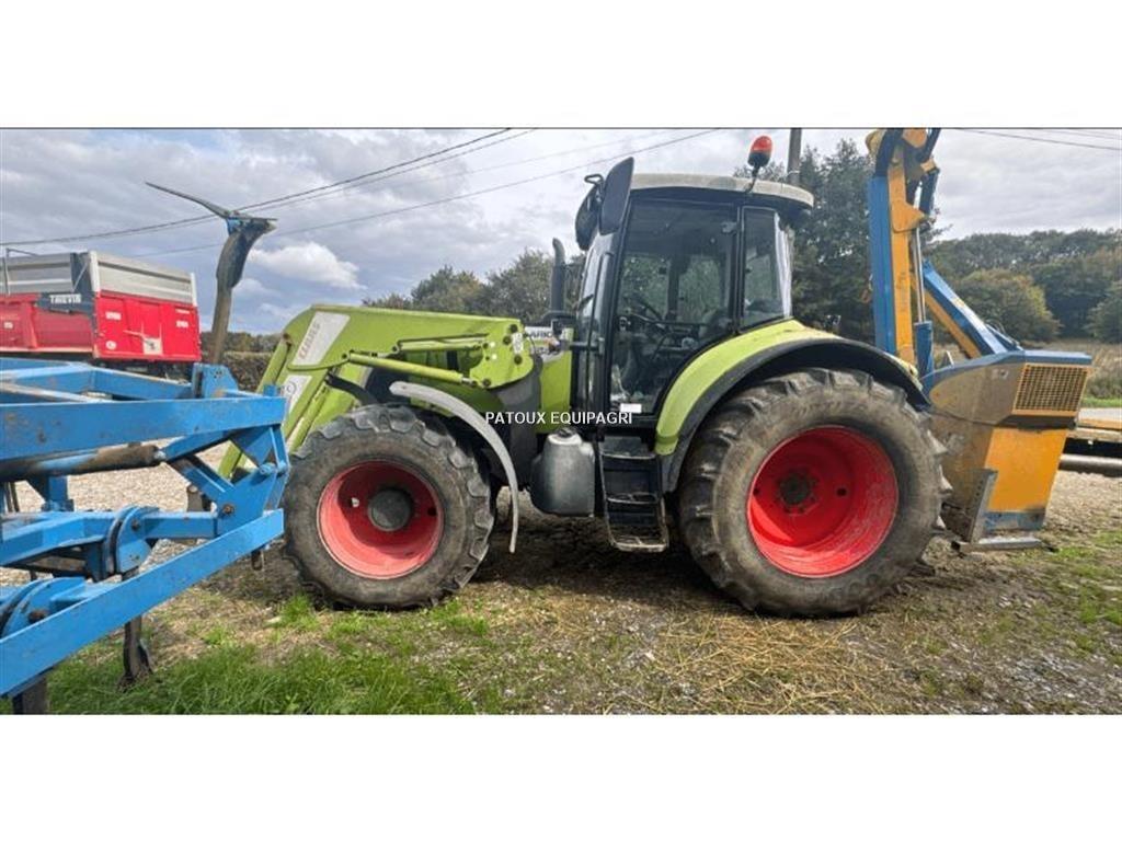 CLAAS ARION640 Tracteur