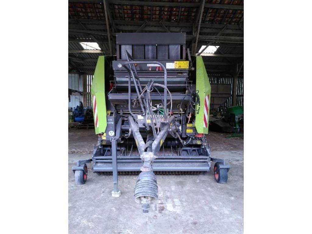 CLAAS VARIANT 370 Presse à balle ronde